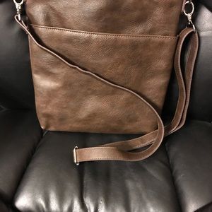 Thirty One Crossbody/Organizer Shoulder Bag